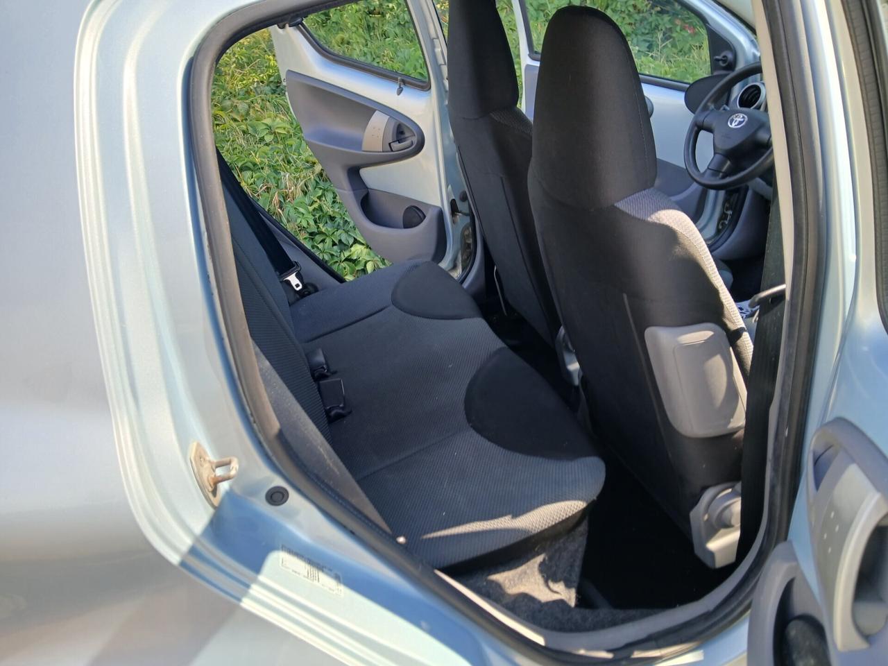Toyota Aygo 1.0 12V 5 porte Sol 130 Mila km