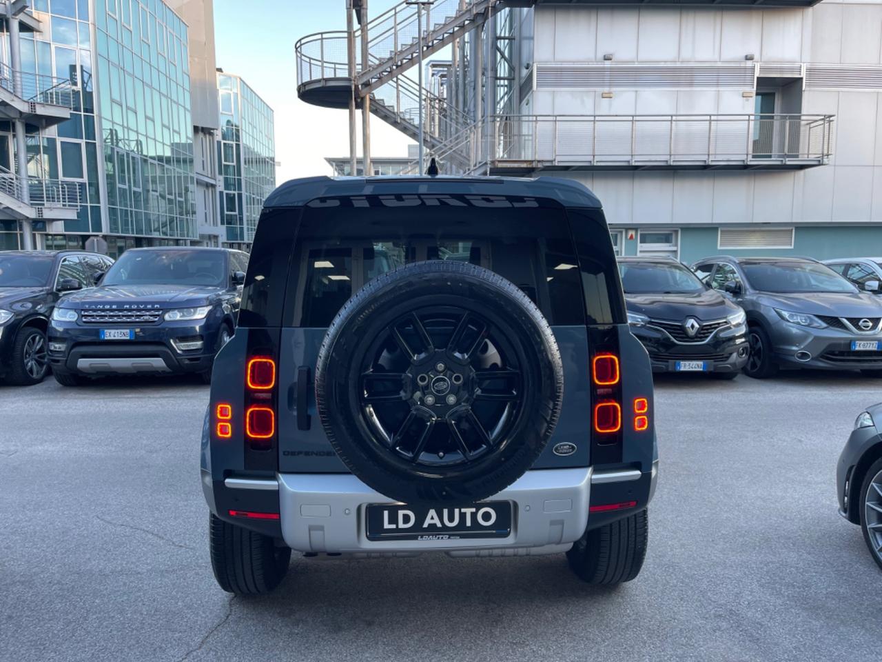 Land Rover Defender 110 3.0D I6 200 CV AWD Auto X-Dynamic HSE 6 posti