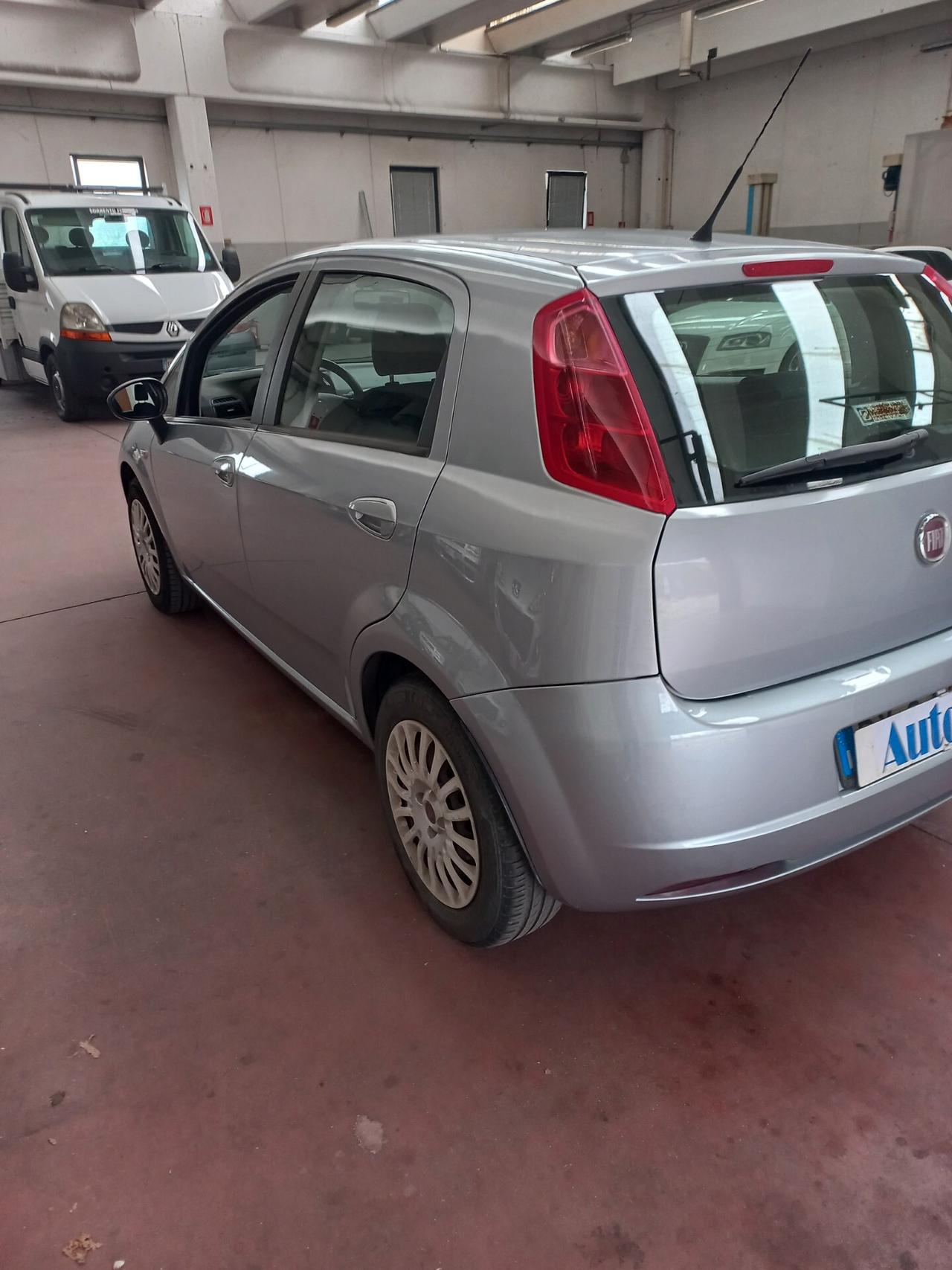 Fiat Grande Punto 1.3 MJT 75 CV 5 porte Dynamic