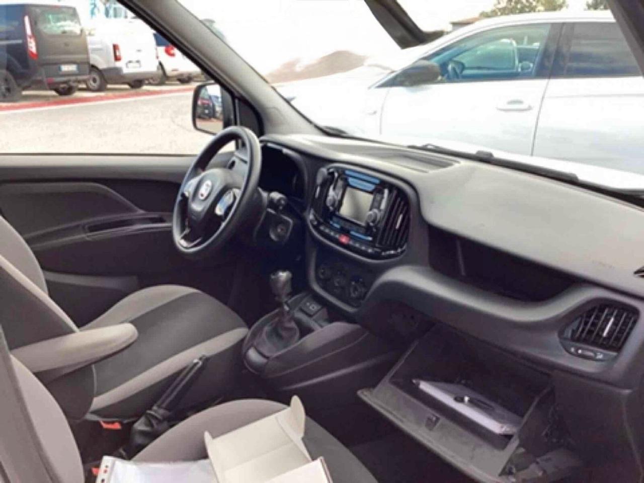 FIAT DOBLO' 1.6mjt AUTOCARRO 5 POSTI