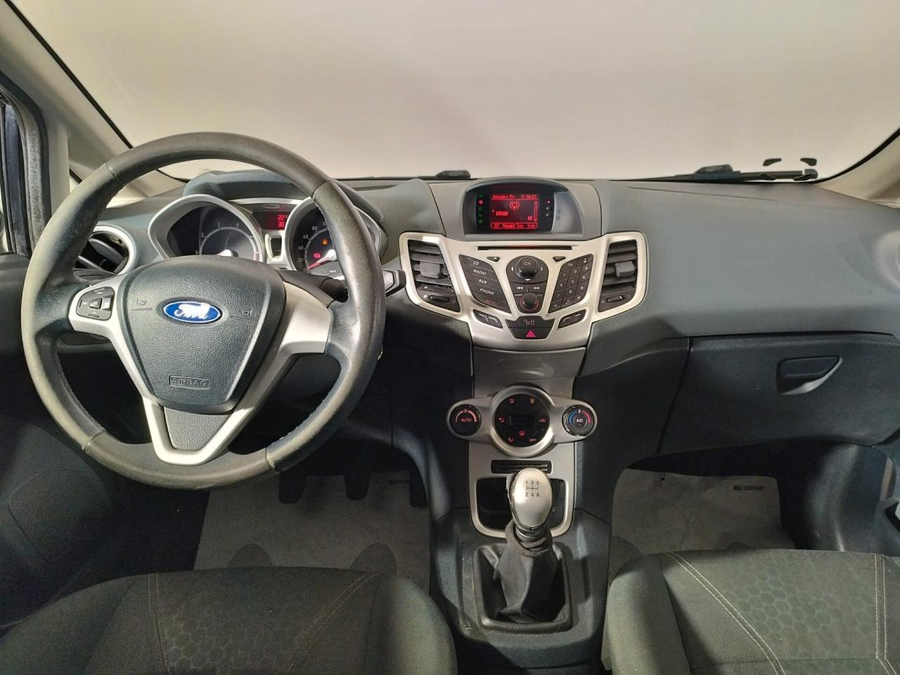 Ford Fiesta 1.2 82CV 5 porte GOMME M S