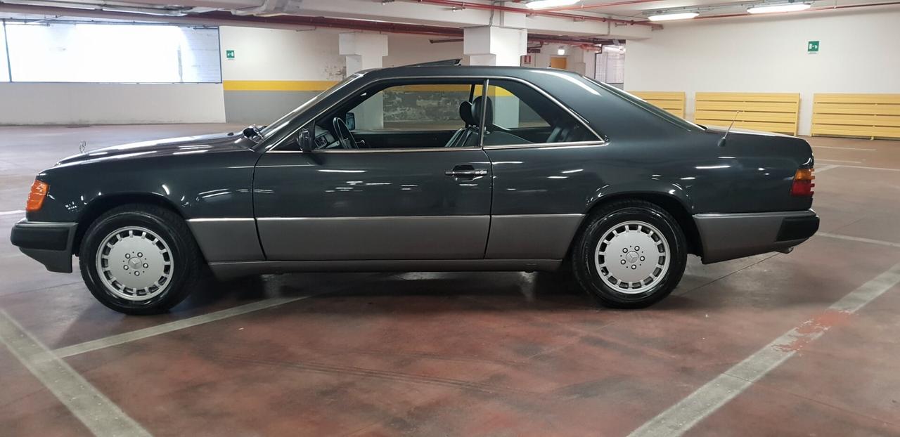 Mercedes-benz 300 CE cat Coupé