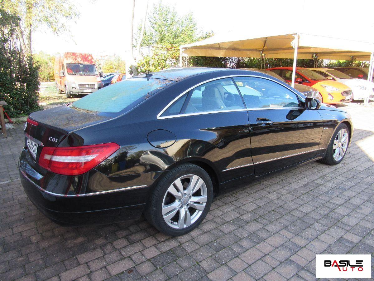 MERCEDES - Classe E - 250 CDI Coupé BlueEFFICIENCY Avantg.