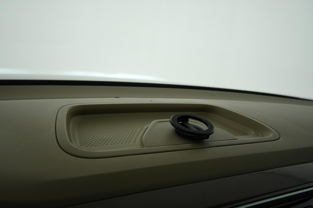 VOLKSWAGEN Maggiolino Cabrio 2.0 tdi Sport 140cv dsg PELLE+LED+C18"