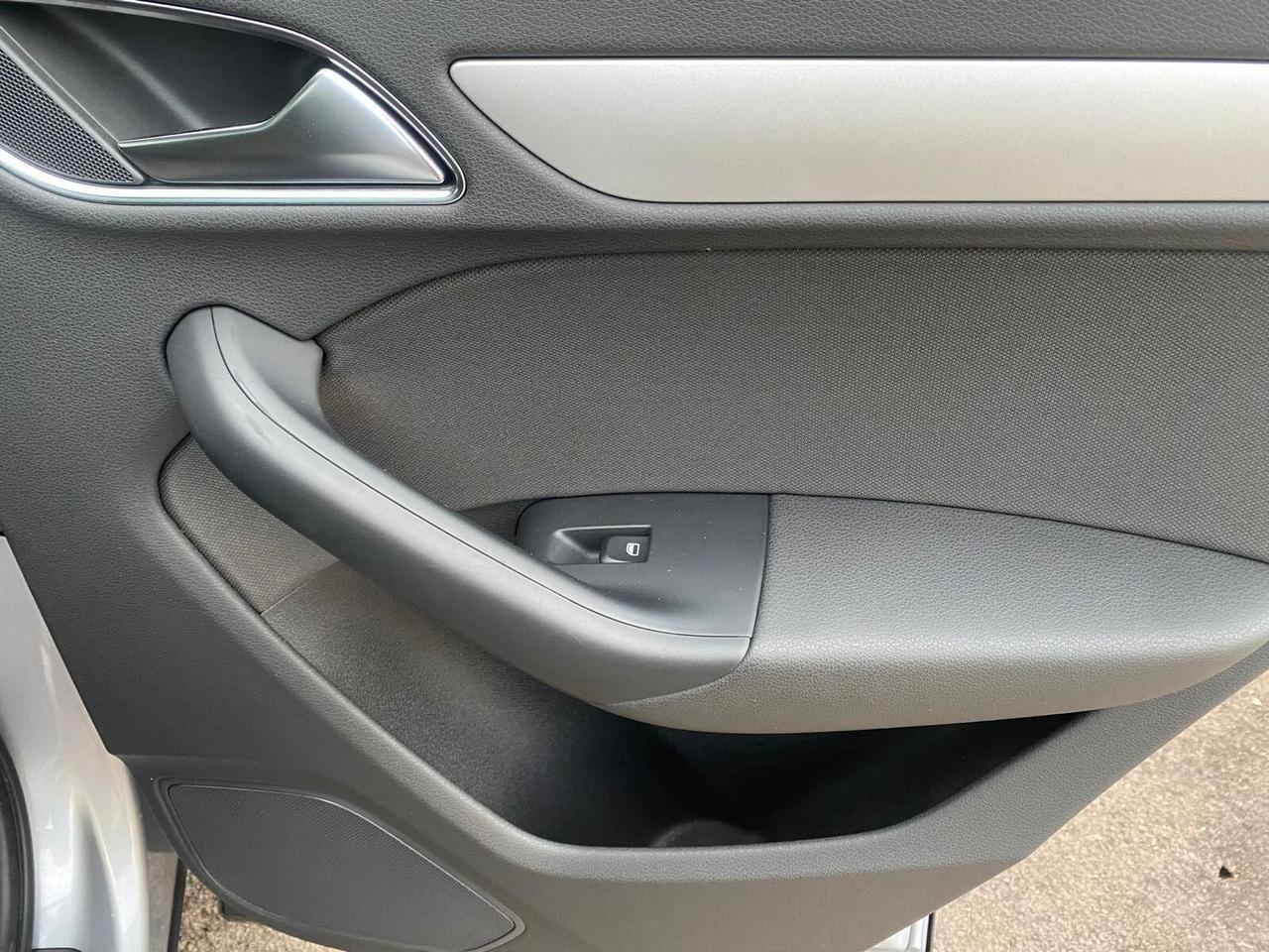 Audi Q3 2.0 TDI 150 CV quattro S tronic Sport