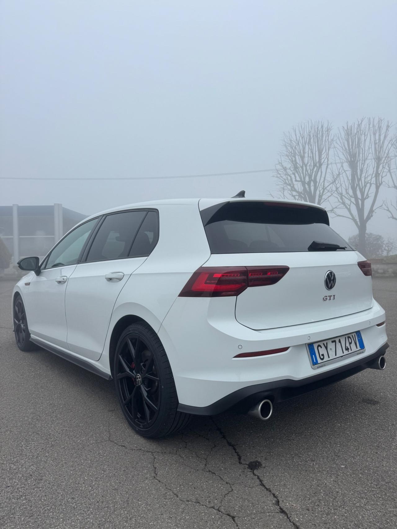 Volkswagen Golf GTI 2.0 TSI DSG