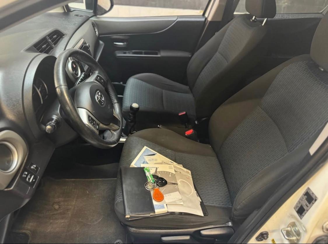 Toyota Yaris 1.0 5 porte Lounge