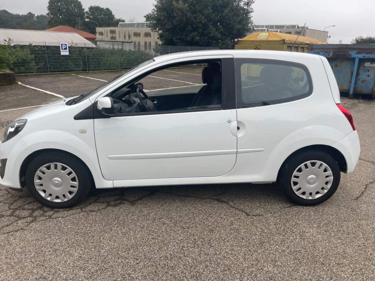 Renault Twingo 1.2 va bene per neopat.