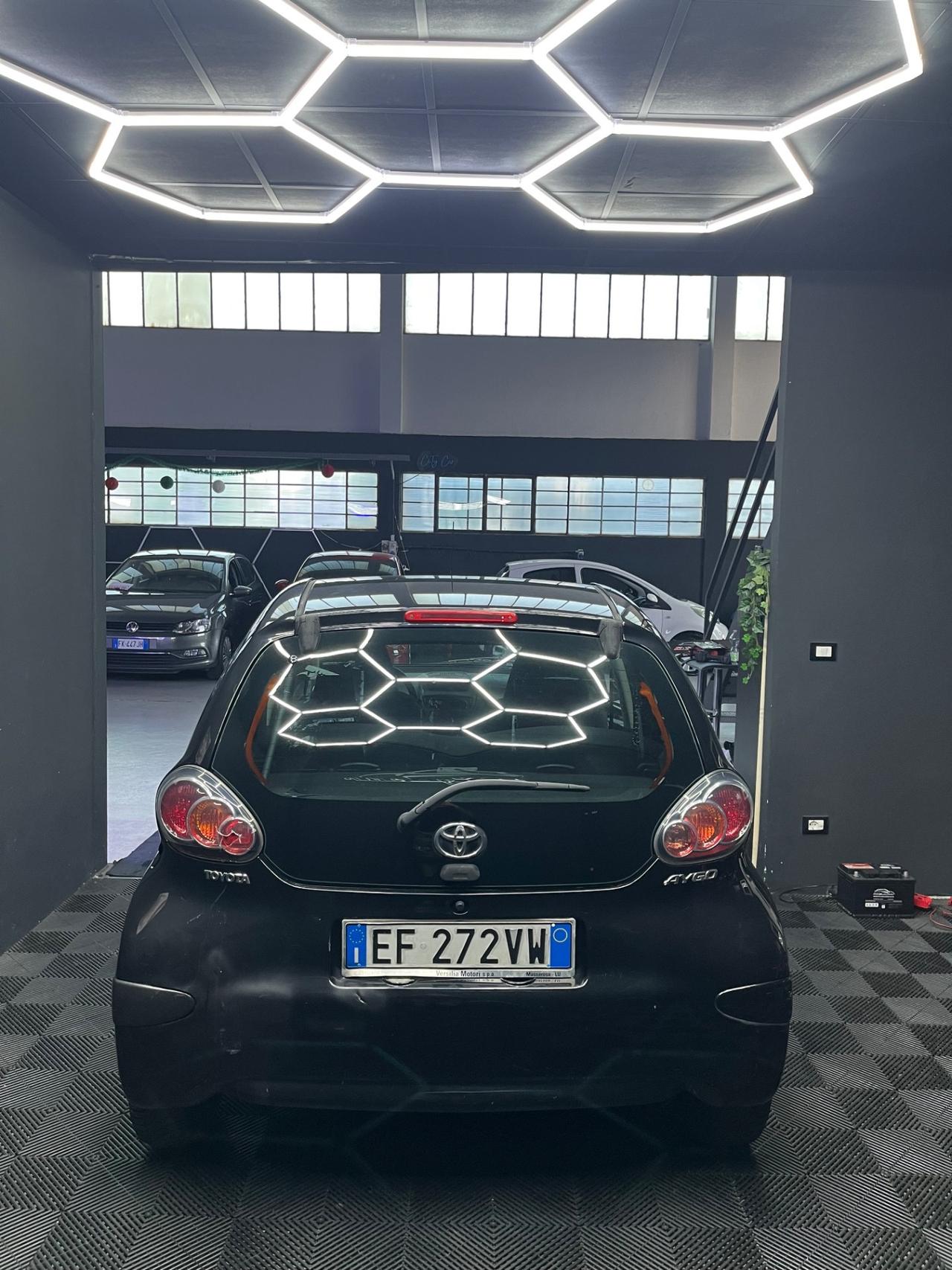 Toyota Aygo 1.0 Benzina (2010) – Perfetta per Neopatentati e Città!