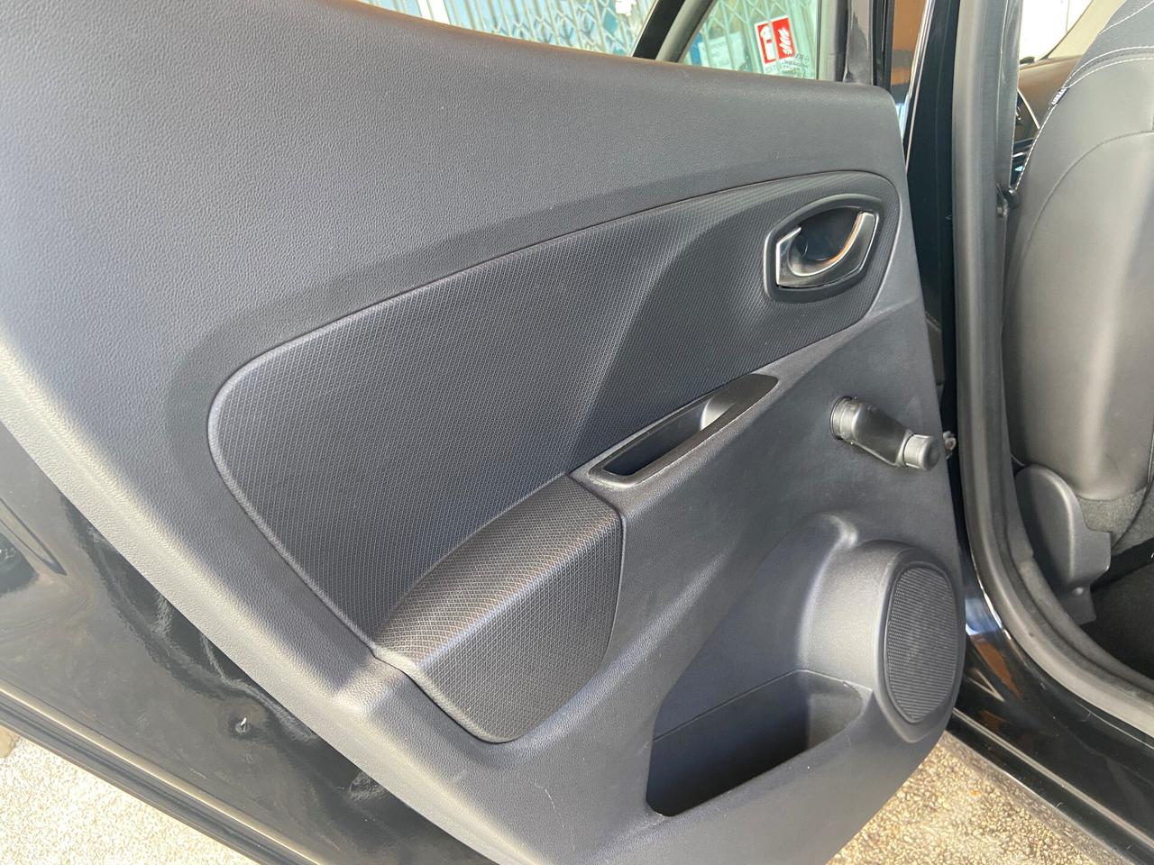 Renault Clio dCi 8V 90CV Start&Stop 5 porte NEOPATENTATI