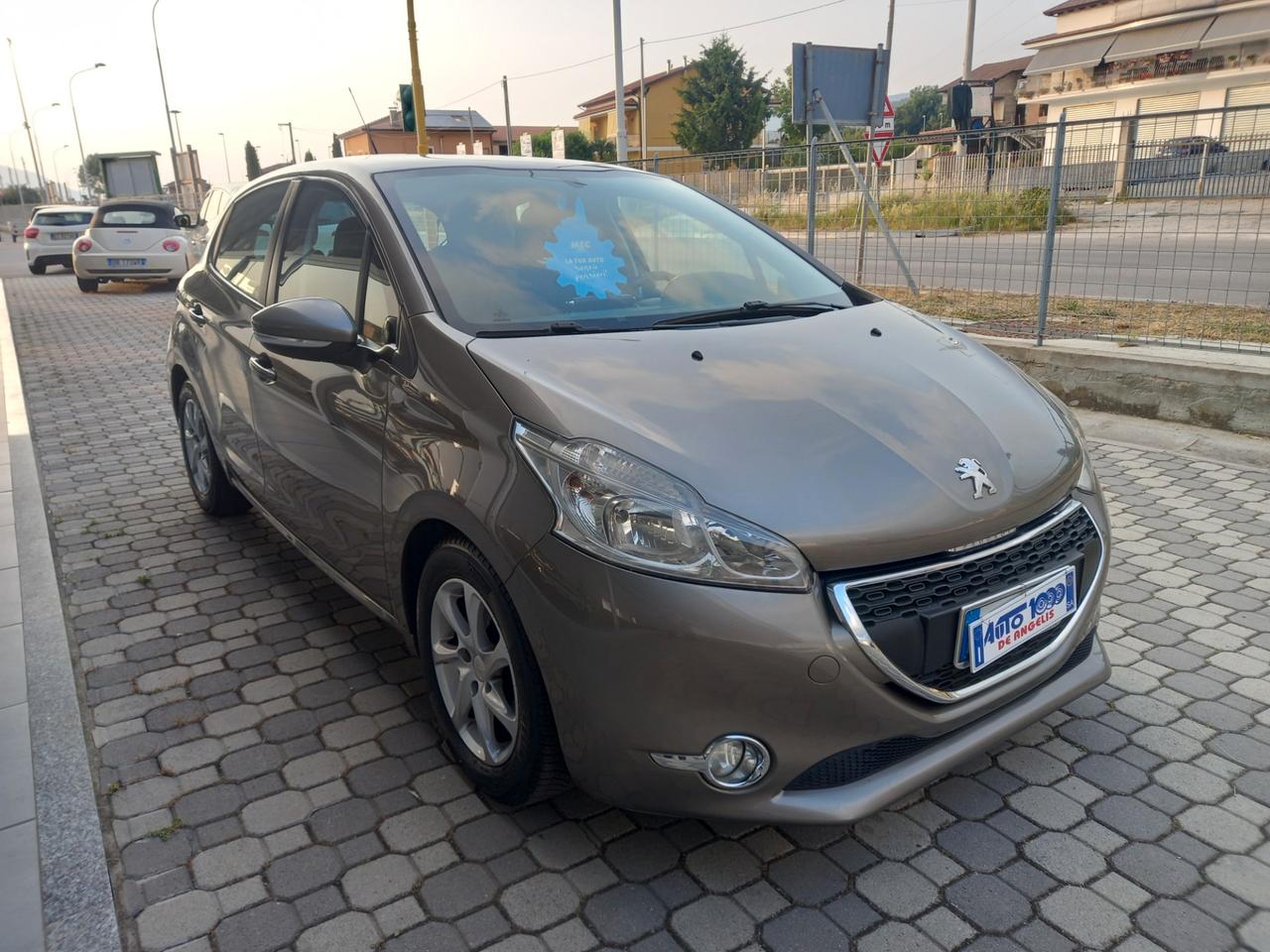 PEUGEOT 208 1.4 HDi 68 CV - 5 PORTE ALLURE * OK NEOPATENTATI *