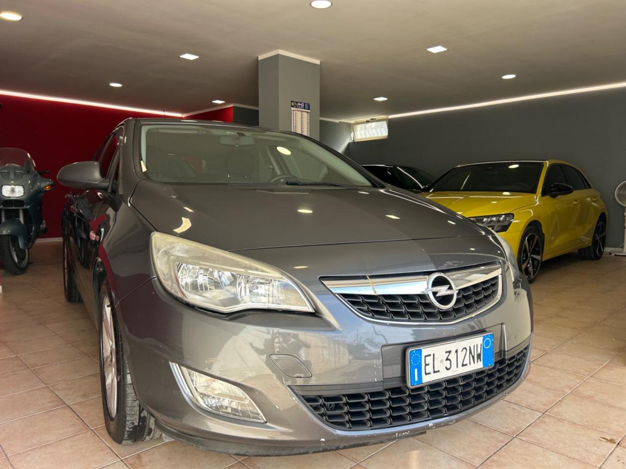 Opel Astra 1.7 CDTI 110CV 5 porte Elective