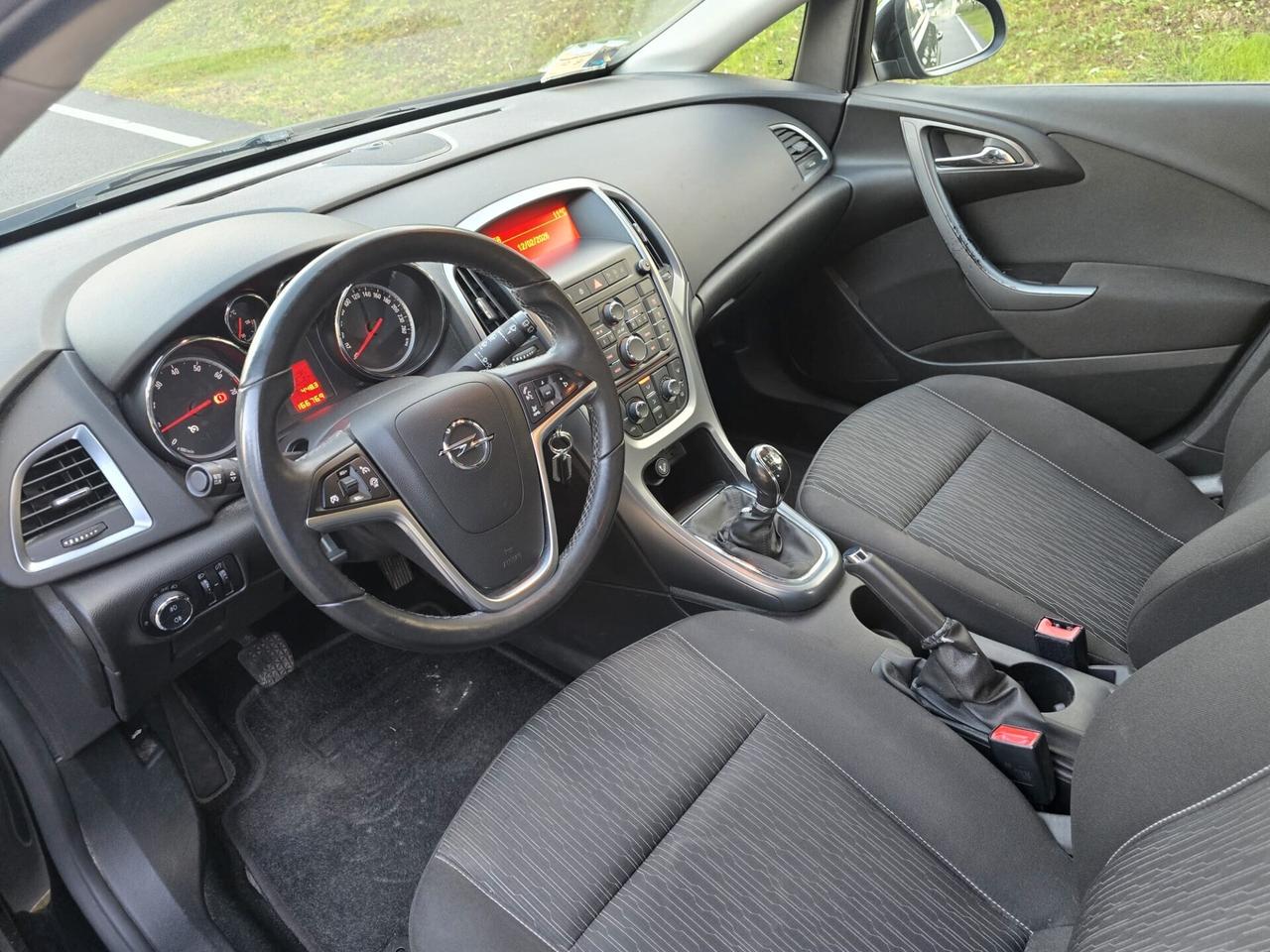 Opel Astra 1.4 BENZINA OK PER NEOPATENTATI ANNO 2013