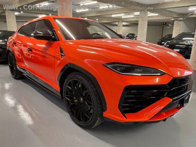 LAMBORGHINI Urus 4.0 SE vettura ufficiale