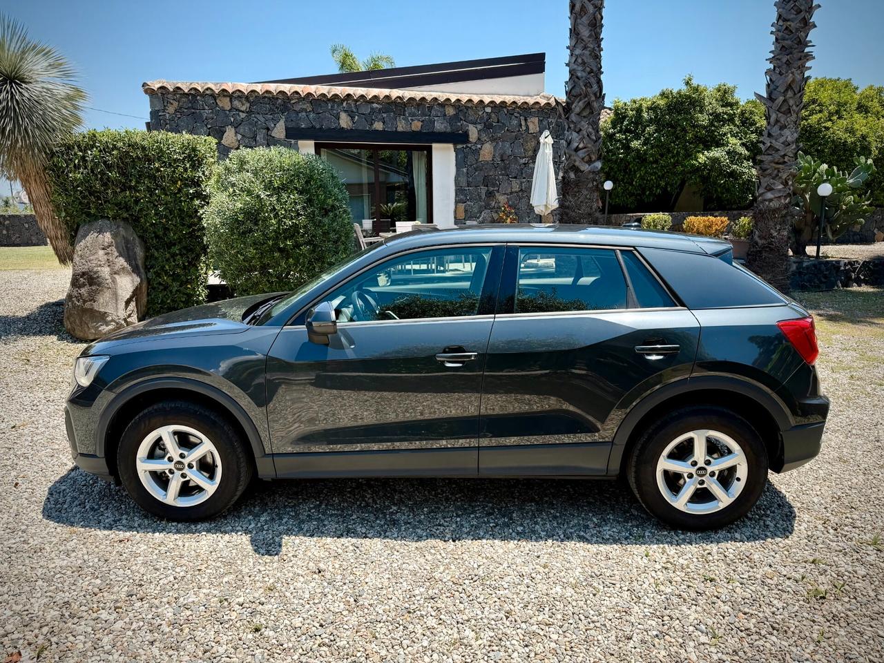 Audi Q2 35 TDI S tronic Business