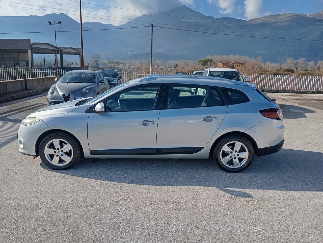 Renault Megane Mégane 1.5 dCi 110CV SporTour Confort