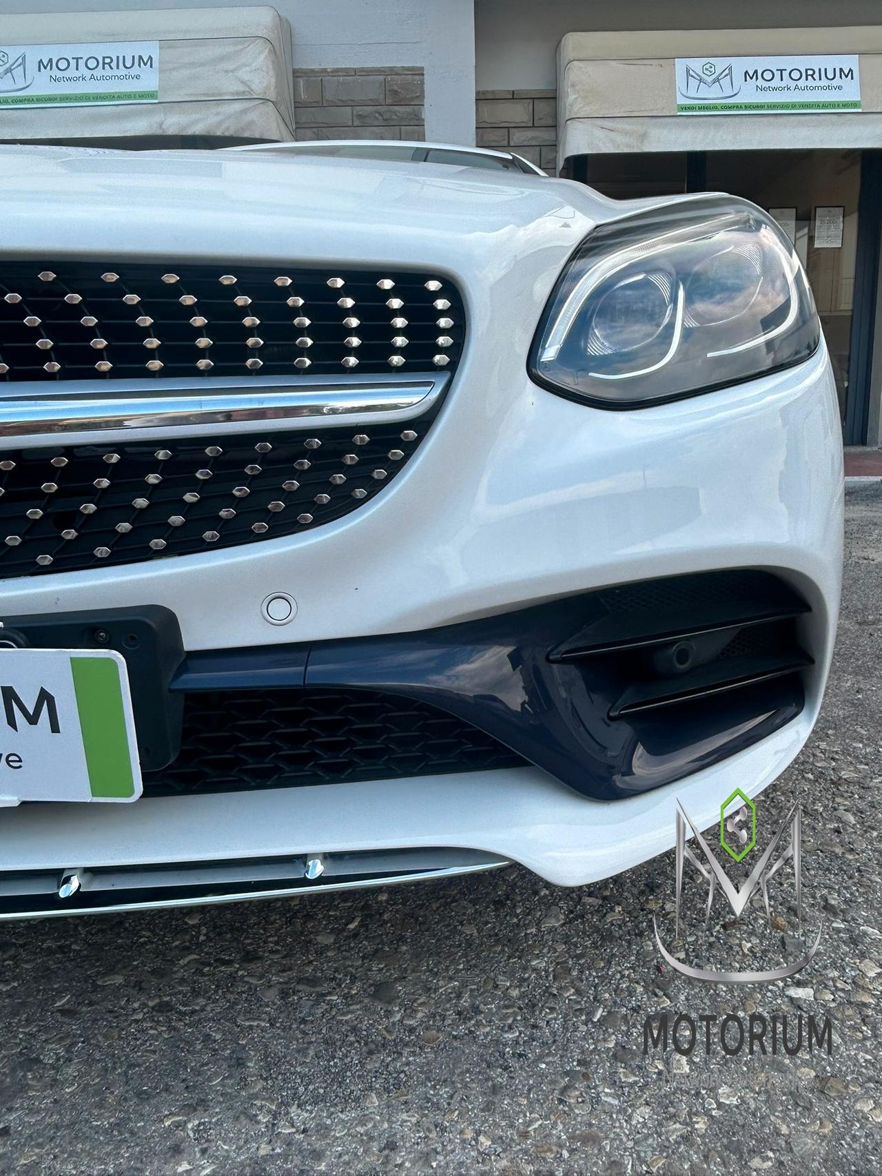 Mercedes-Benz SLC 250 D PREMIUM AMG