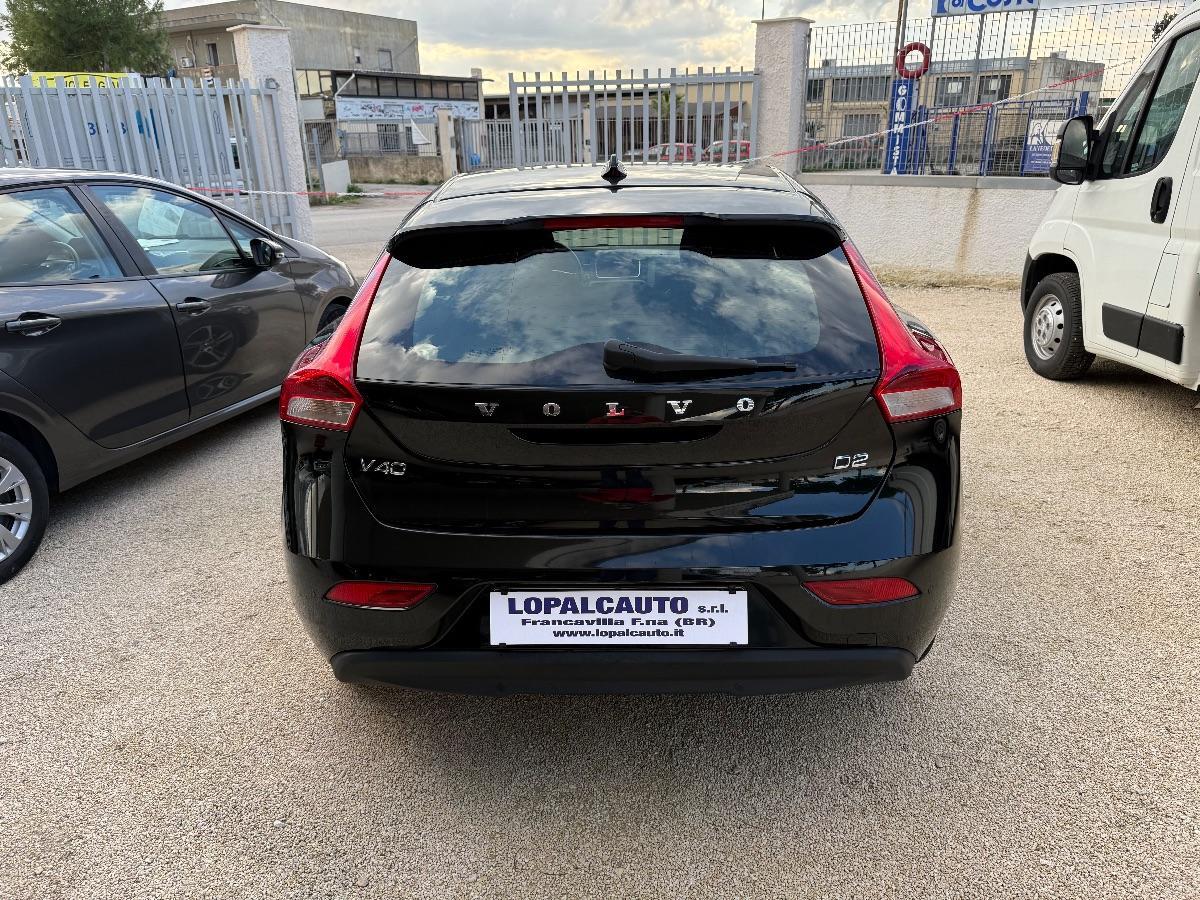 VOLVO - V40 - D2 Business