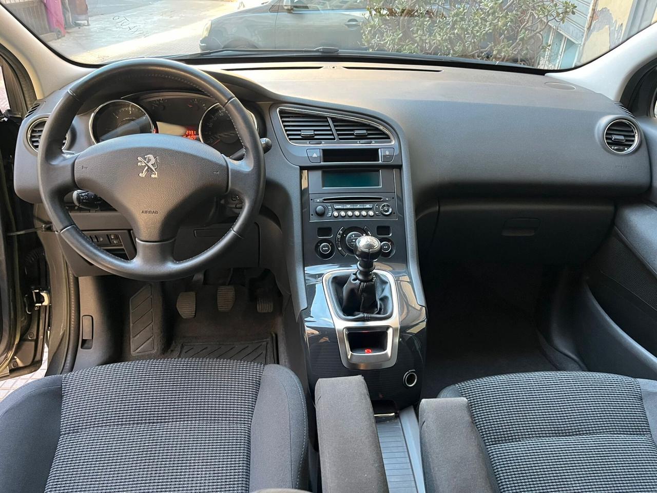 Peugeot 5008 1.6 HDi 115CV Business 7 Posti