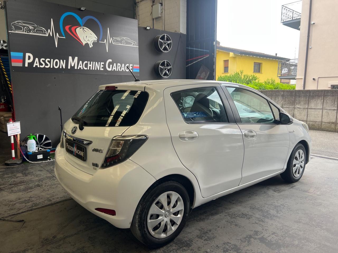 Toyota Yaris 1.5 Hybrid 5 porte Lounge