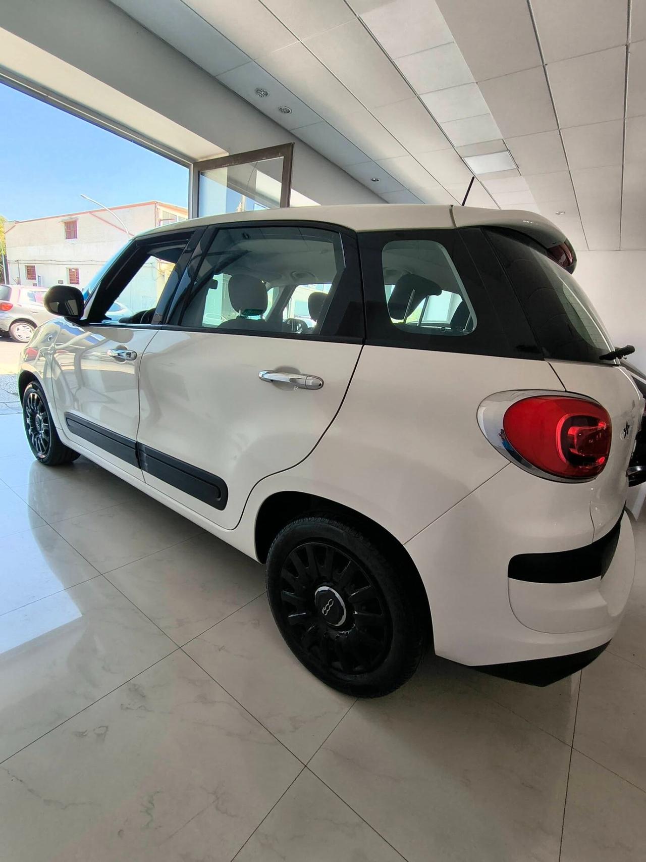 Fiat 500L Pro 1.3 MJT 95 CV Mirror