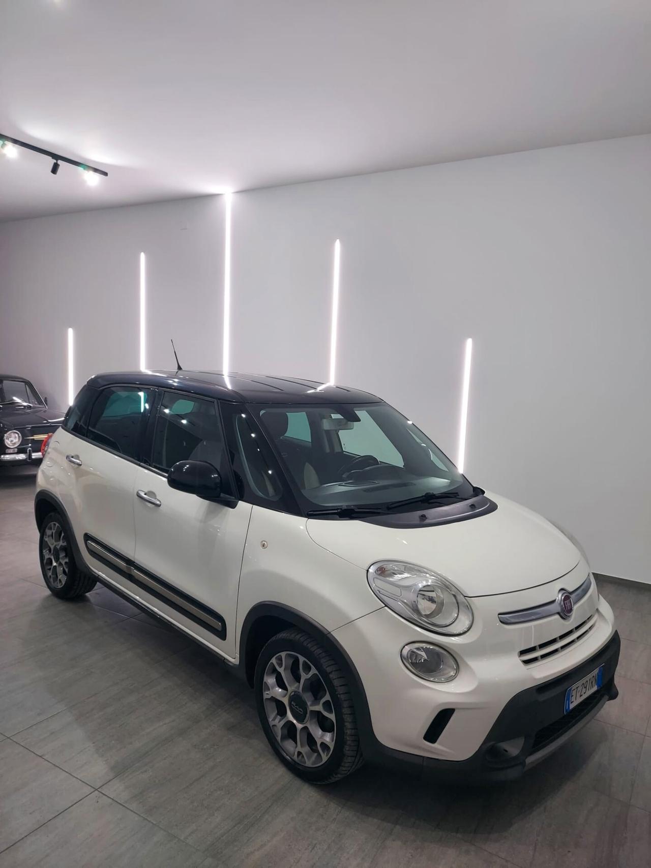 Fiat 500L 1.6 Multijet 105 CV Trekking BI-COLOR
