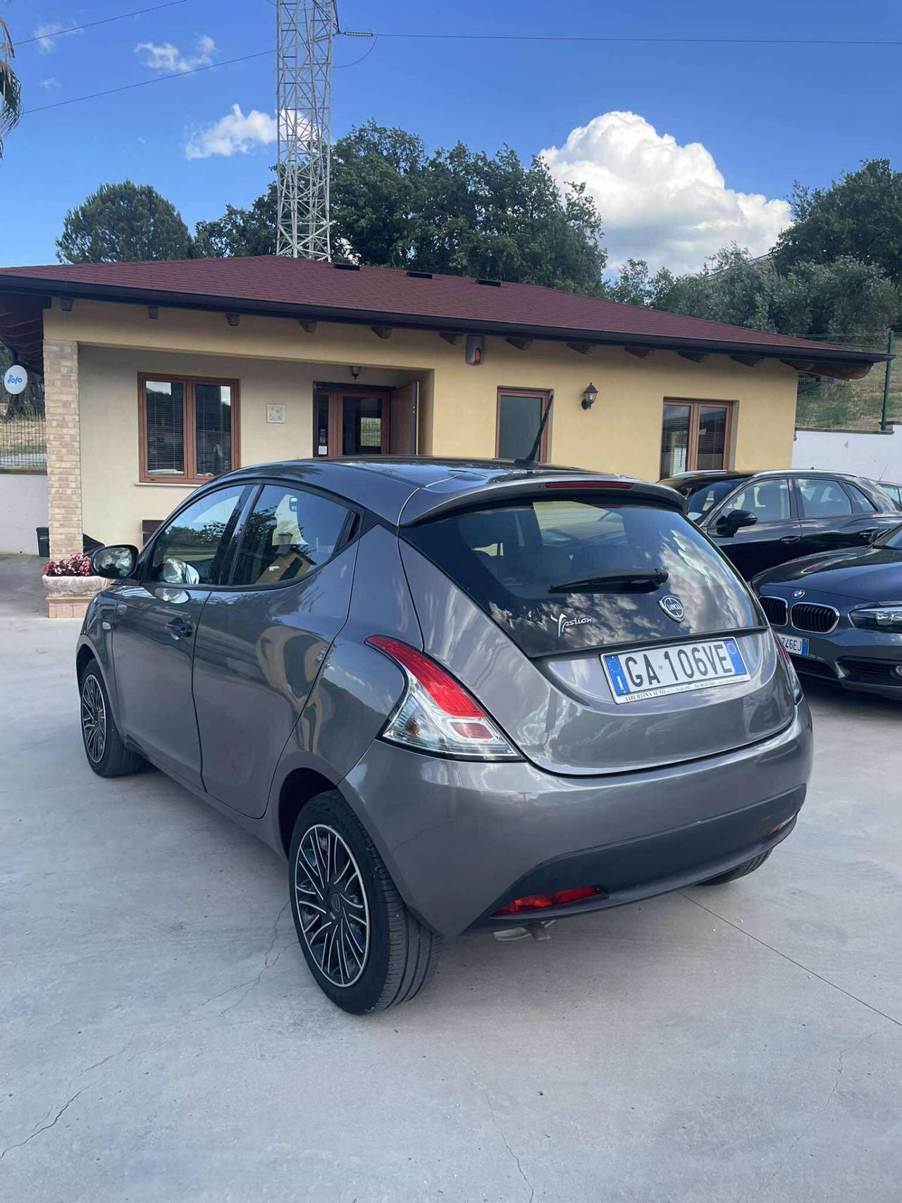 Lancia Ypsilon 1.2 69 CV 5 porte GPL Ecochic Elefantino Blu