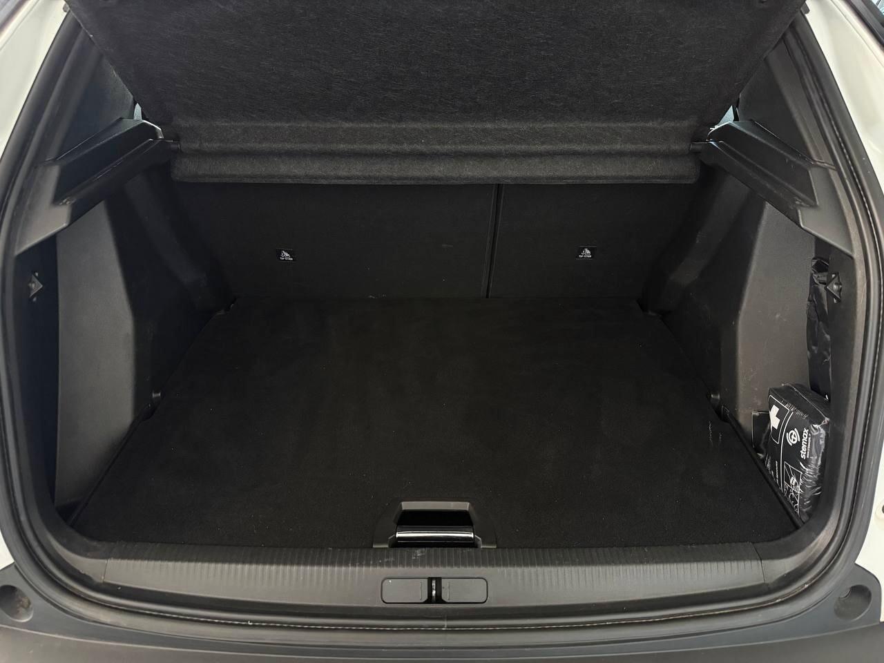 Peugeot 2008 BlueHDi 130 S&S EAT8 Allure Pack