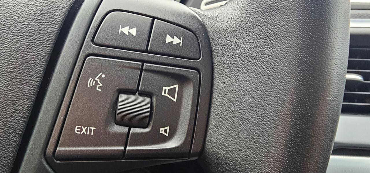 Volvo V40 Cross Country Solo 30.000 km