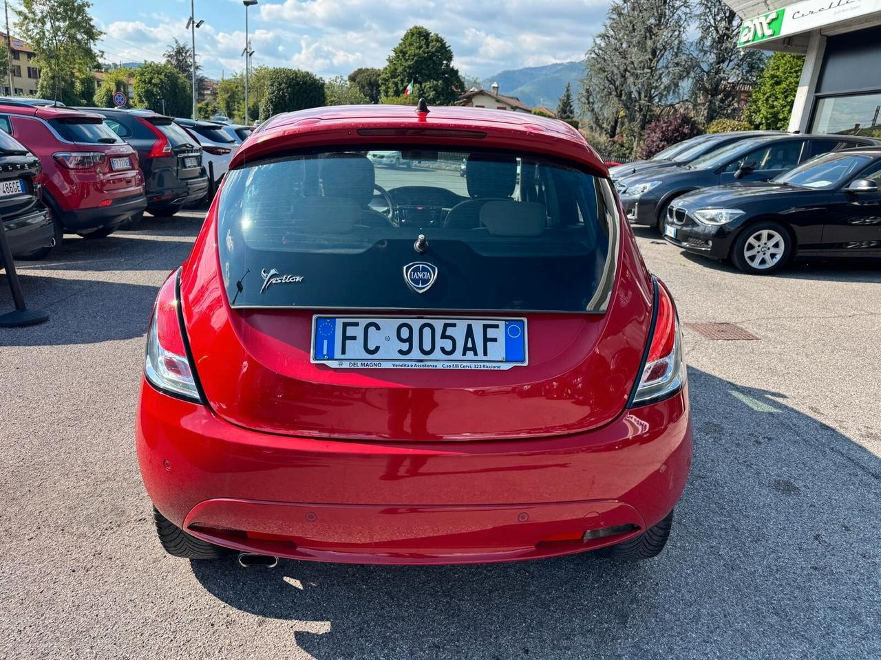 Lancia Ypsilon 1.2 69 CV 5 porte GPL Ecochic Silver