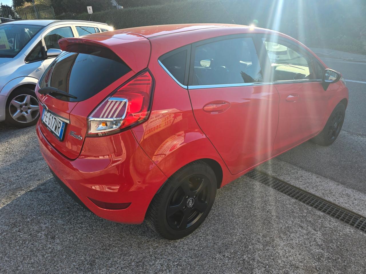 Ford Fiesta 1.2 60CV 5 porte Black & White Edition