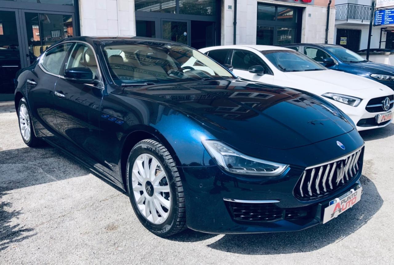 Maserati Ghibli L4 330 CV MHEV Granlusso