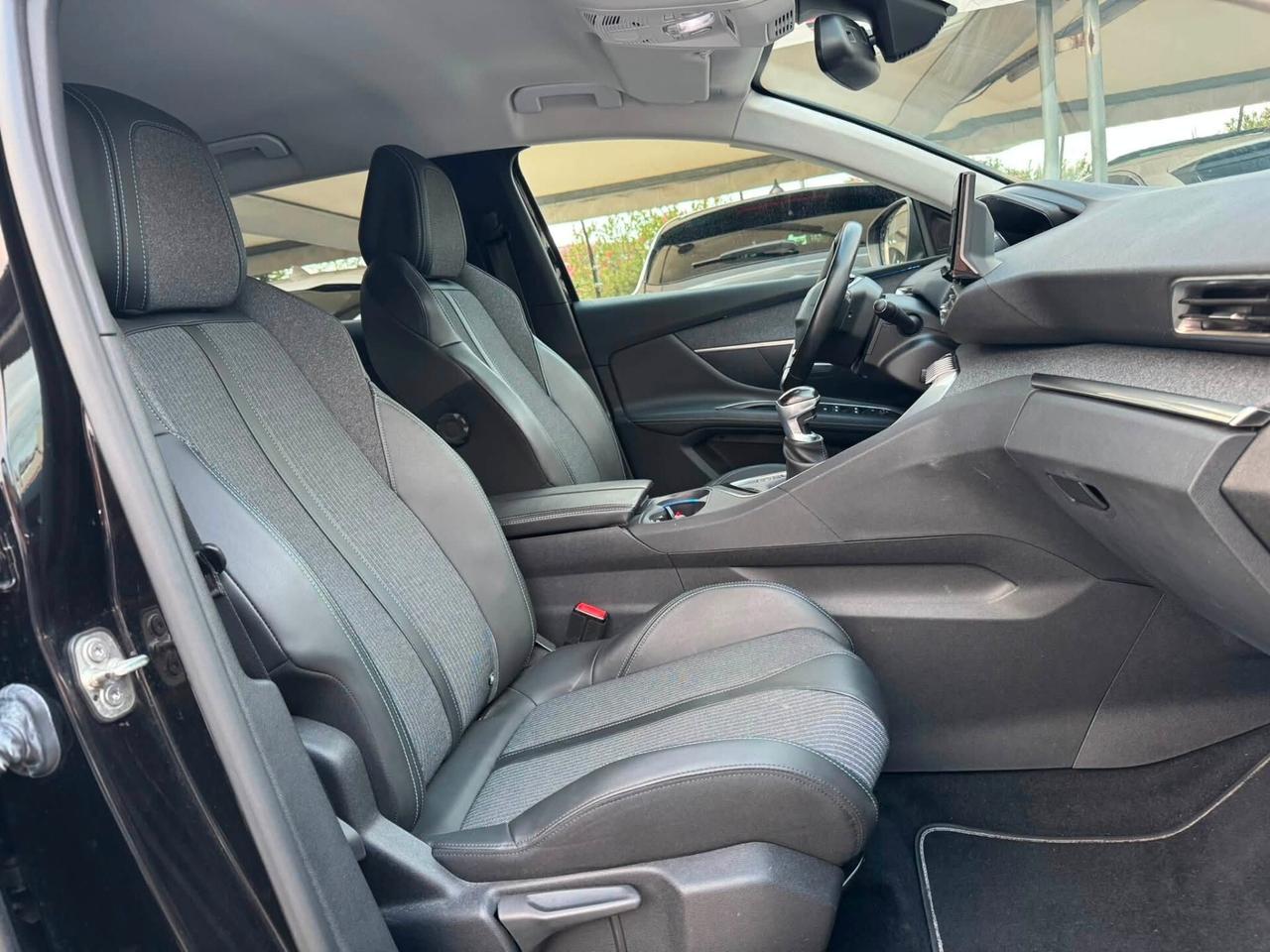 Peugeot 3008 BlueHDi 130 S&S Allure Pack