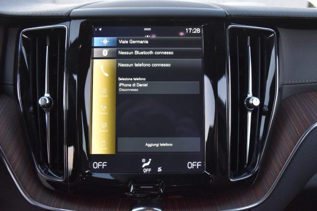 VOLVO XC60 B4 (d) Geartronic Inscription