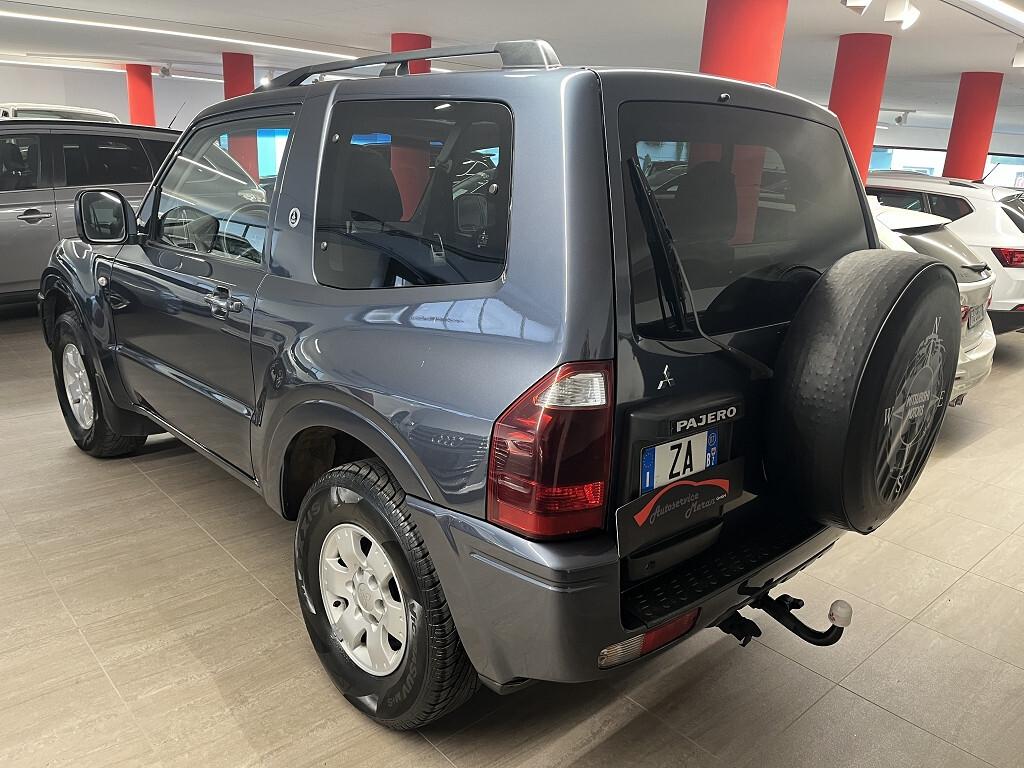 Mitsubishi Pajero 3.2 DI-D 4×4 Dakar Panorama 160 CV