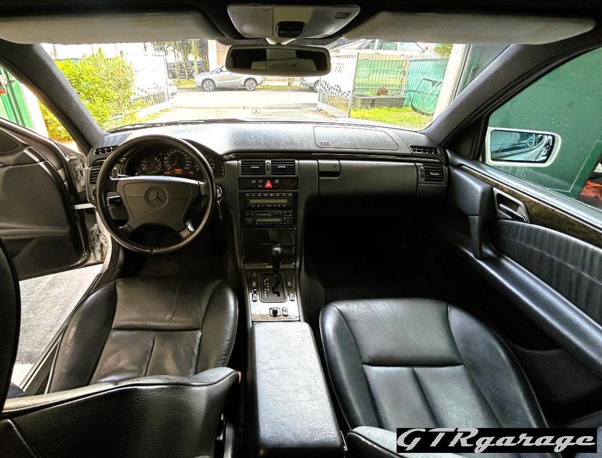 MERCEDES - Classe E - 280 V6 4Matic Avantgarde