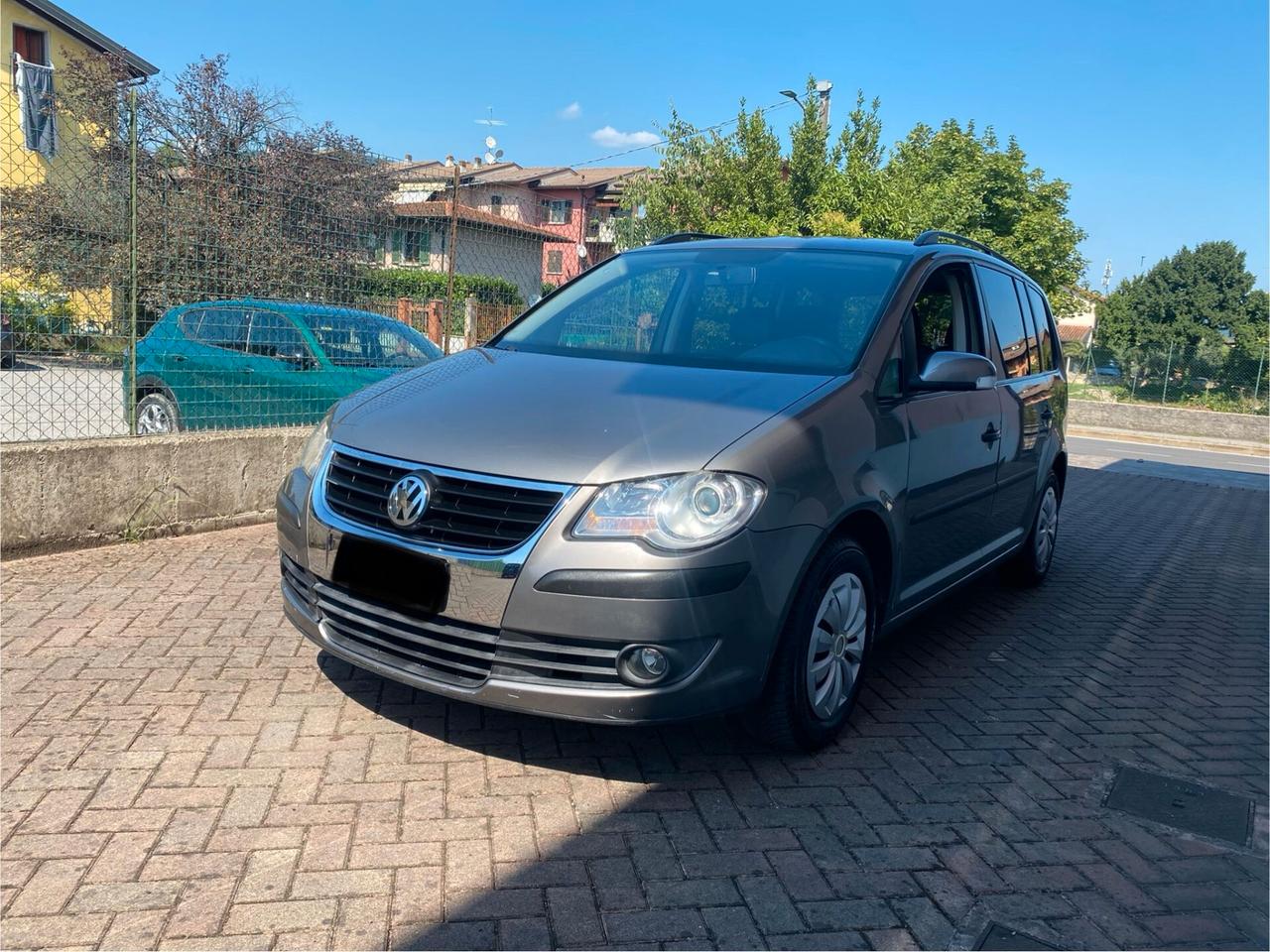 Volkswagen Touran 1.6 Conceptline Bifuel G