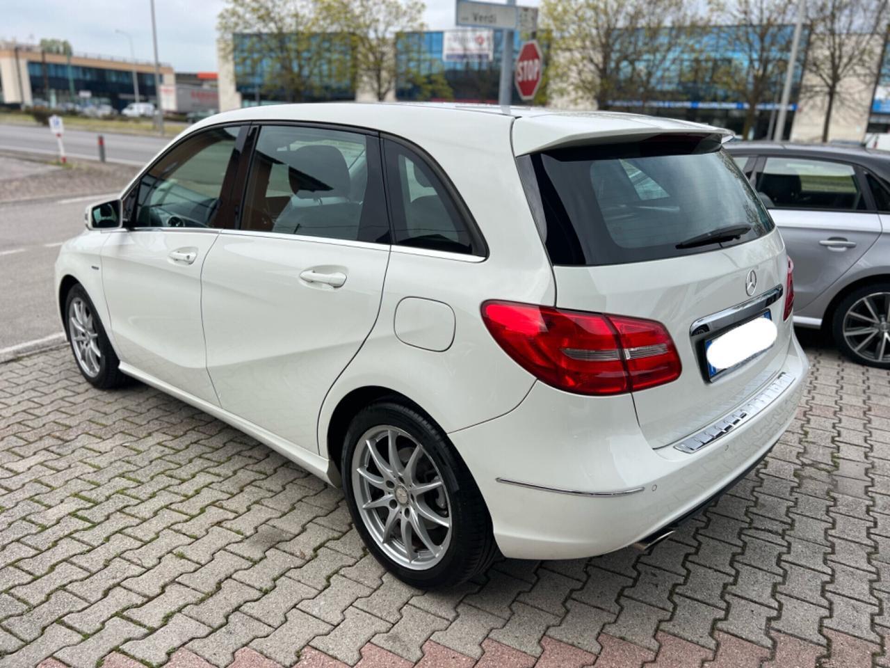 Mercedes-benz B 200 CDI BlueEFFICIENCY Executive