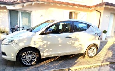 LANCIA Y 1,3 Mjet PLATINUM-UNICA PROPR-4 REVISIONI