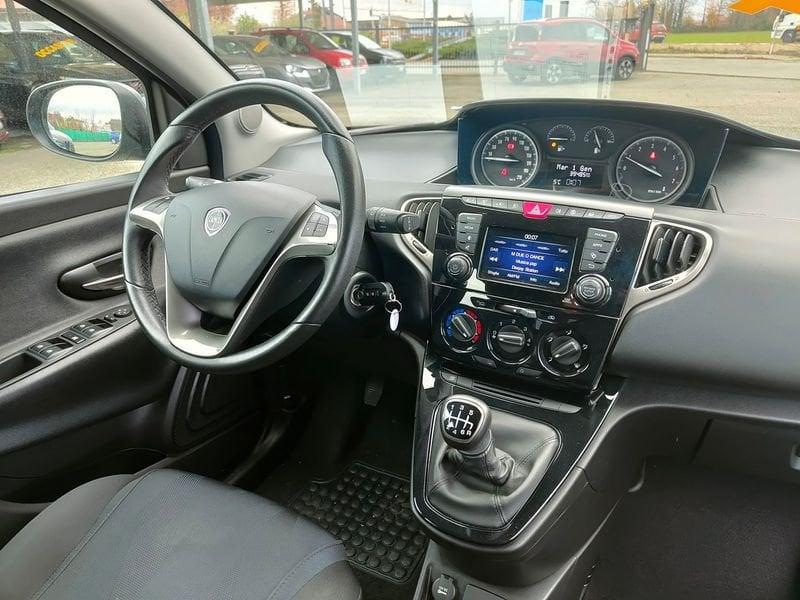 Lancia Ypsilon III 2015 5 Porte 1.0 FireFly Hybrid 70cv Gold S&S