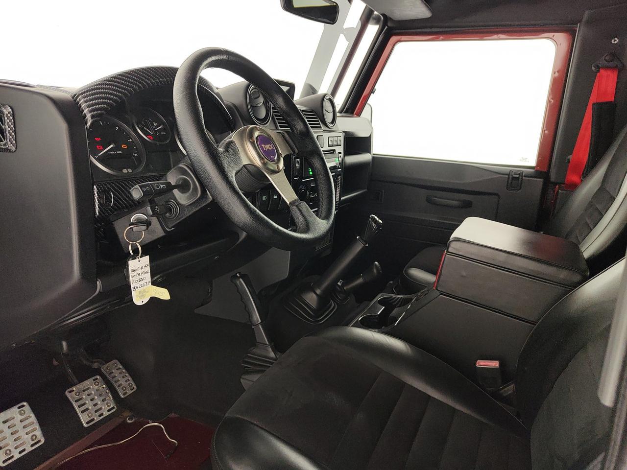 LAND ROVER Defender 90 2.4 td SE SW