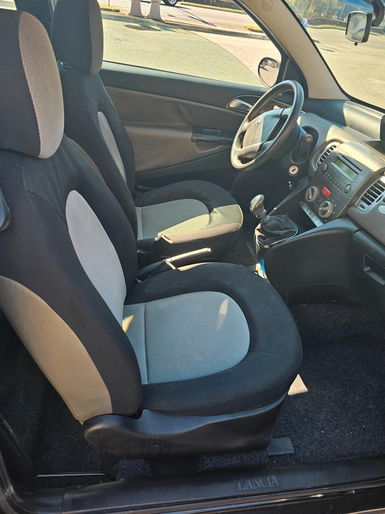 Lancia Ypsilon 1.2 Argento
