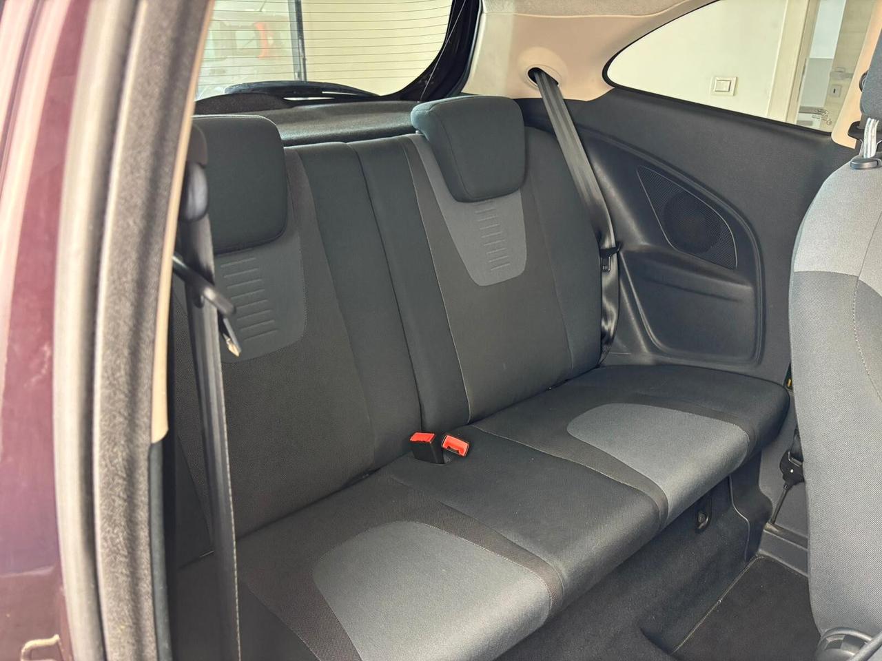Ford Ka 1.2 - 69 CV CLIMA