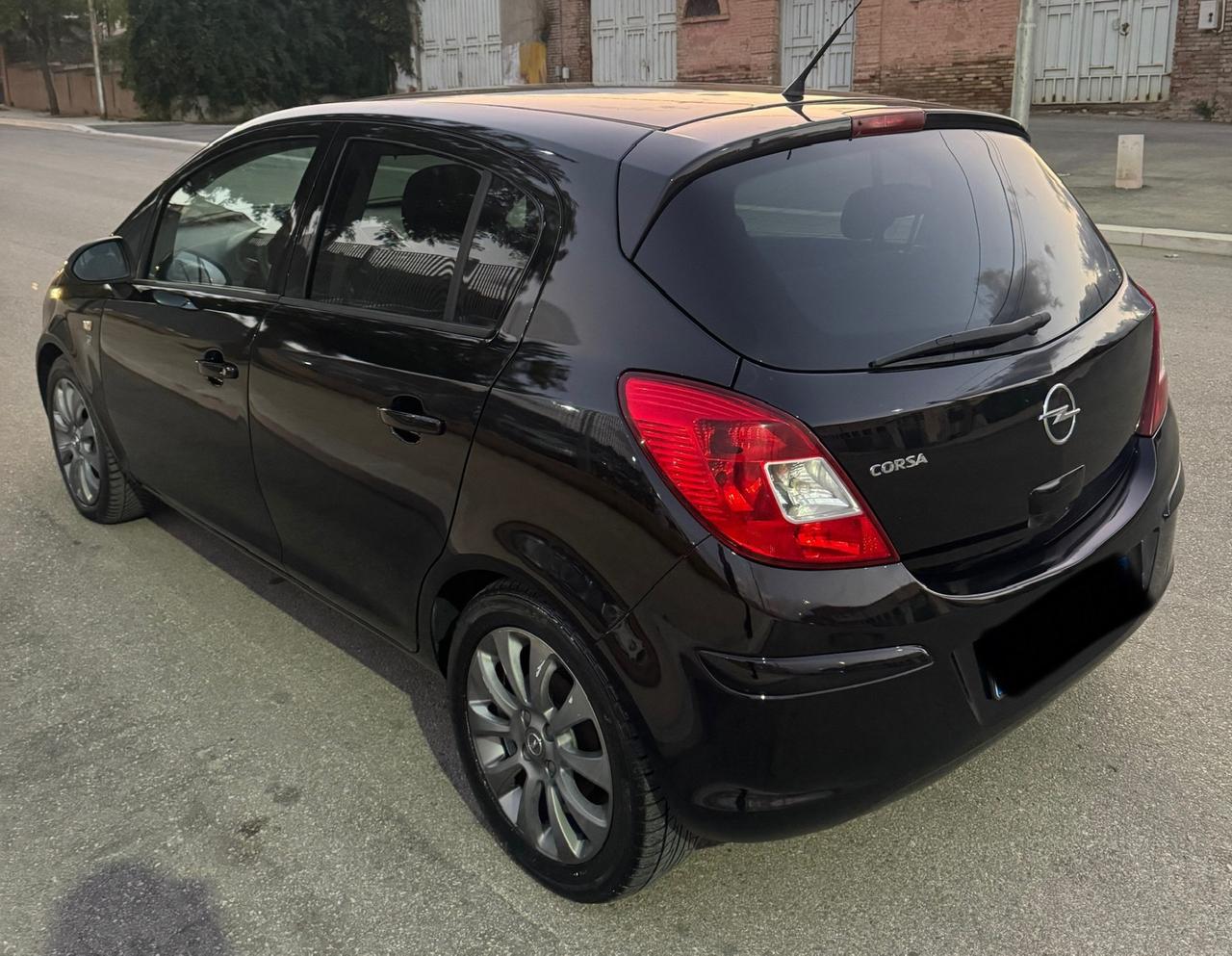 Opel Corsa 1.2 85CV 5 porte GPL-TECH Club