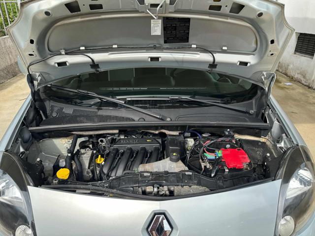 RENAULT Kangoo BENZINA/GPL 5 POSTI CAMBIO AUTOMATICO NAVIGATORE