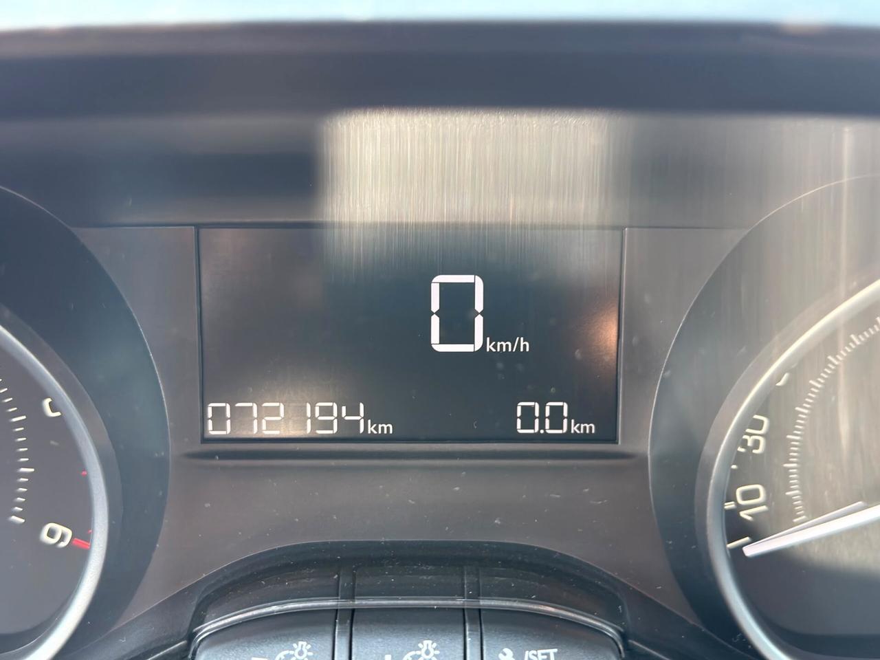 Peugeot 208 5p 1.6 bluehdi 75 cv