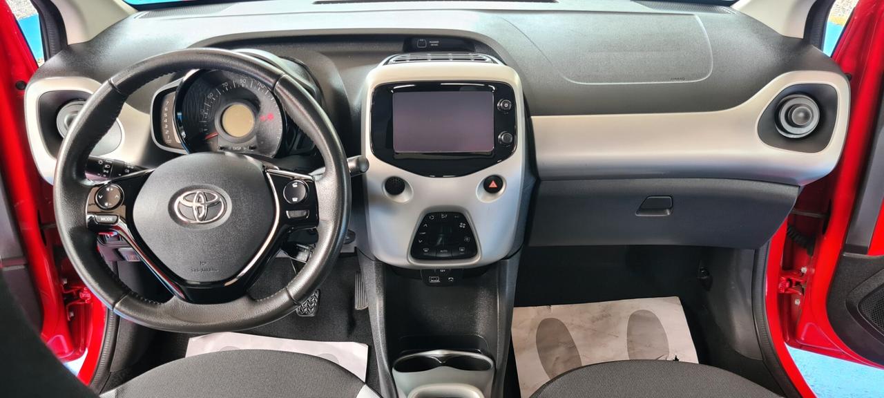TOYOTA AYGO 1.0 BENZINA KM 76 MILA OK NEOPATENTATI