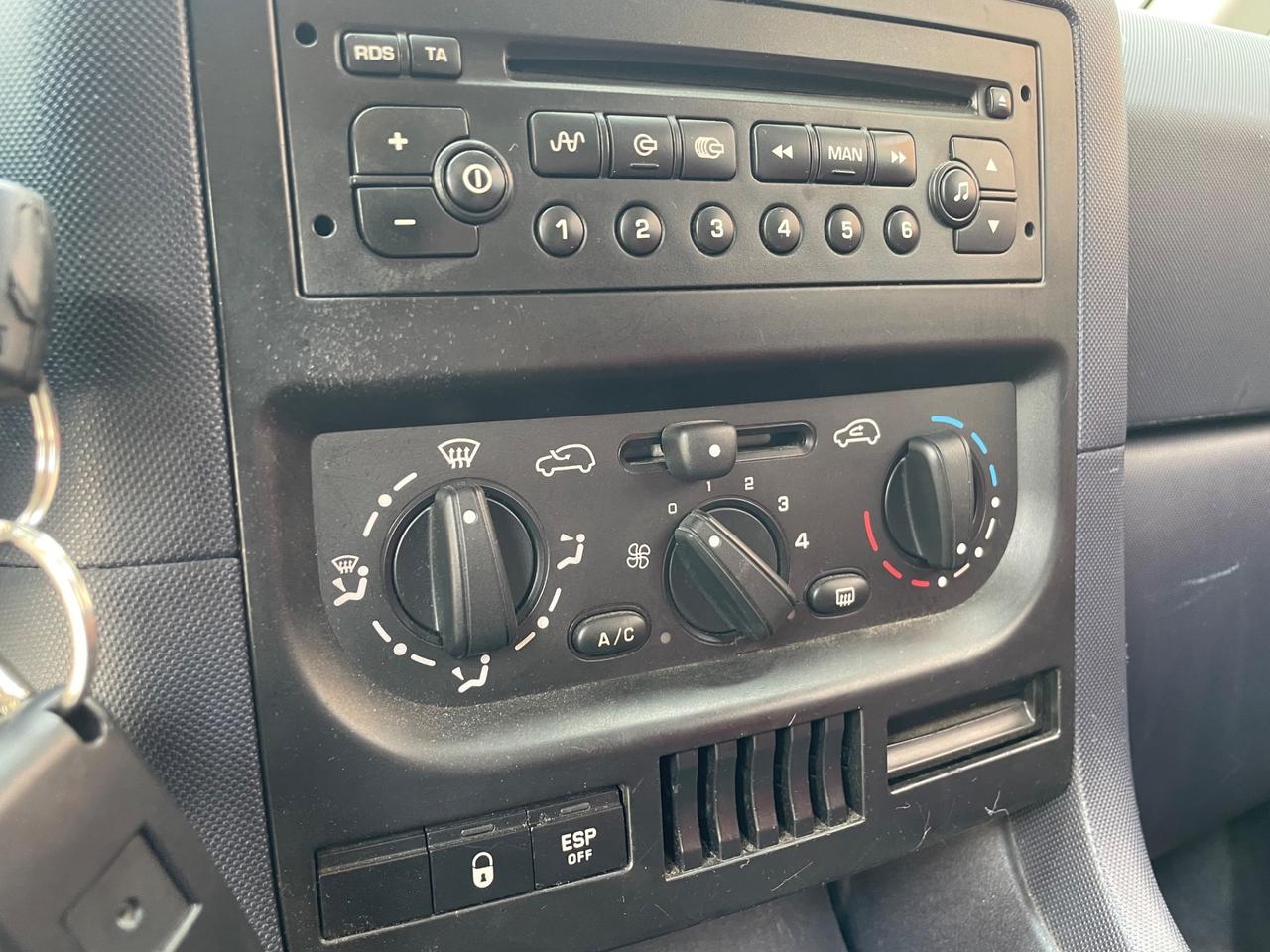 Peugeot 1007 1.4B 140mila KM Super Full Ottima 2007