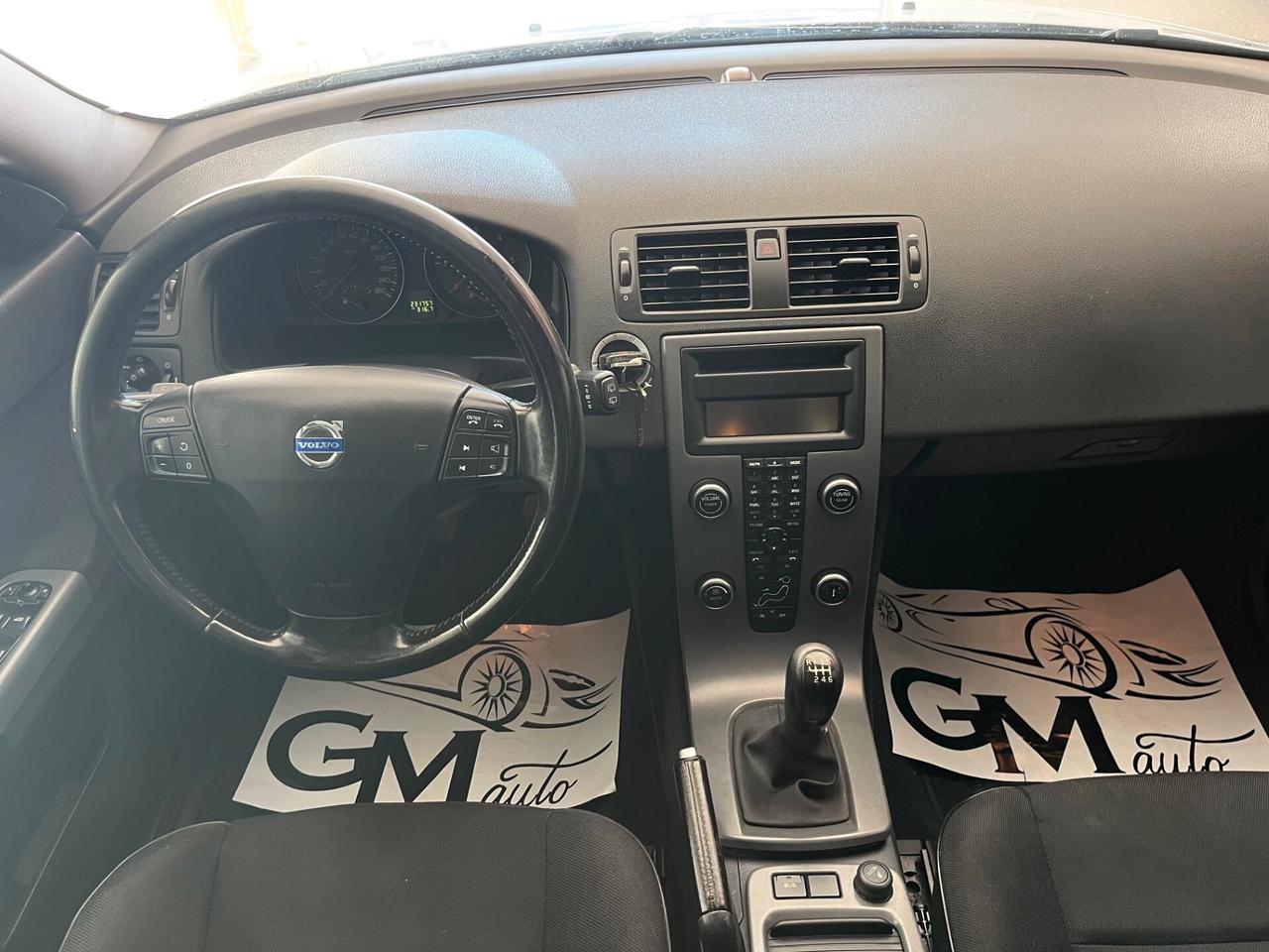 Volvo V50 D4 R-design