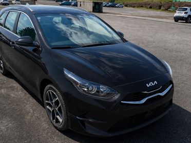 KIA Ceed III 2022 SW - Ceed SW 1.6 crdi mhev Business 136cv dct